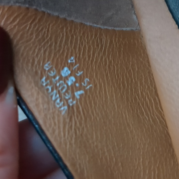 Earthies Vanya Flats Women's Size 7.5 Distressed Leather Pewter Slip On - Picture 9 of 13